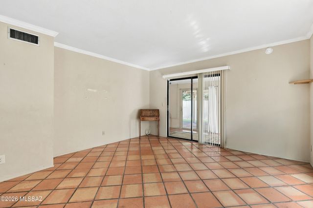 9127 E Calle Diego, Tucson, AZ 85710