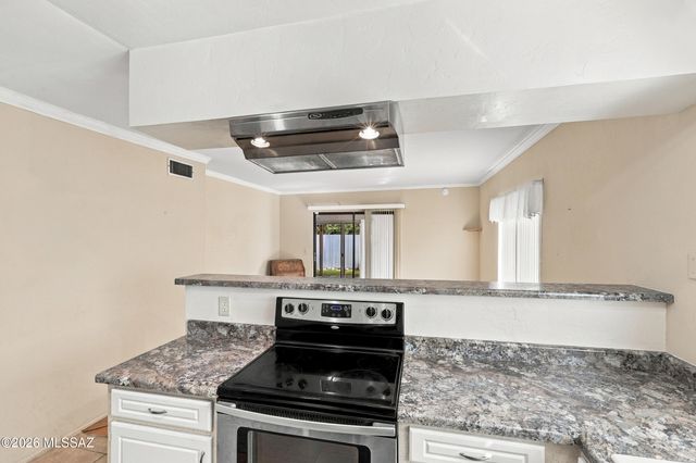 9127 E Calle Diego, Tucson, AZ 85710