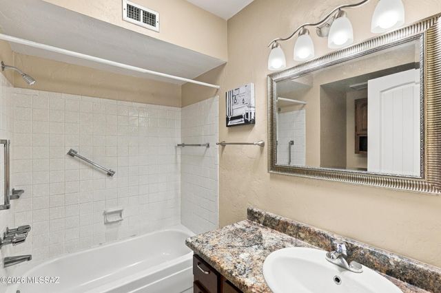 9127 E Calle Diego, Tucson, AZ 85710