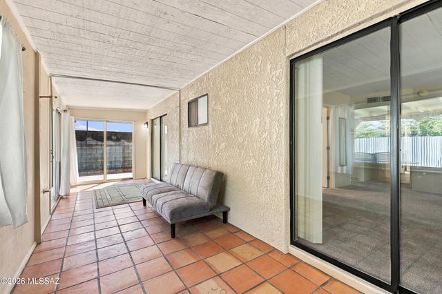 9127 E Calle Diego, Tucson, AZ 85710