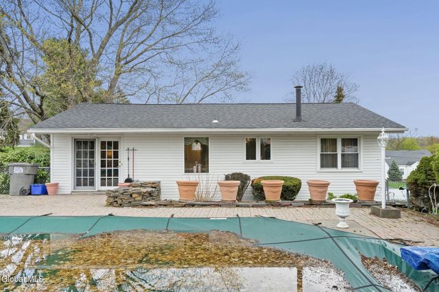 17 Cherry Lane, Brunswick, NY 12180
