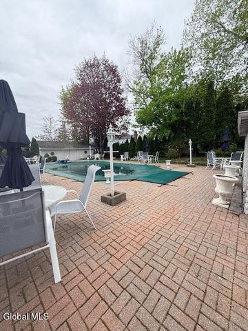 17 Cherry Lane, Brunswick, NY 12180
