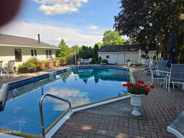 17 Cherry Lane, Brunswick, NY 12180