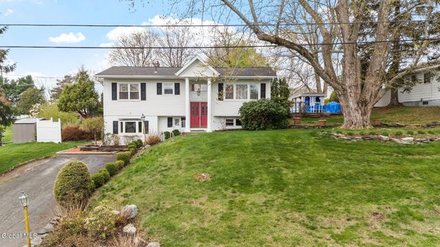 17 Cherry Lane, Brunswick, NY 12180