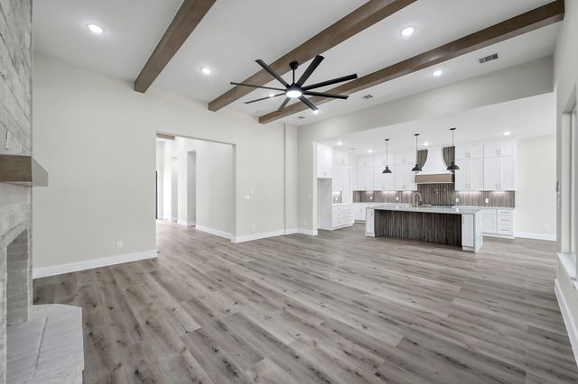 90 Wick Willow Rd, Montgomery, TX 77356