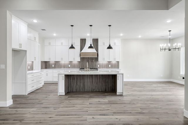 90 Wick Willow Rd, Montgomery, TX 77356