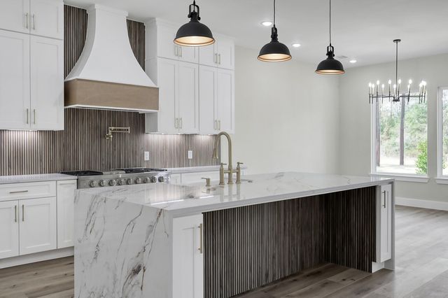 90 Wick Willow Rd, Montgomery, TX 77356