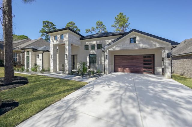 90 Wick Willow Rd, Montgomery, TX 77356