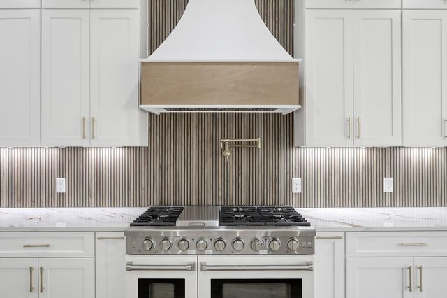 90 Wick Willow Rd, Montgomery, TX 77356