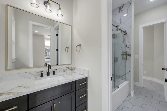 90 Wick Willow Rd, Montgomery, TX 77356