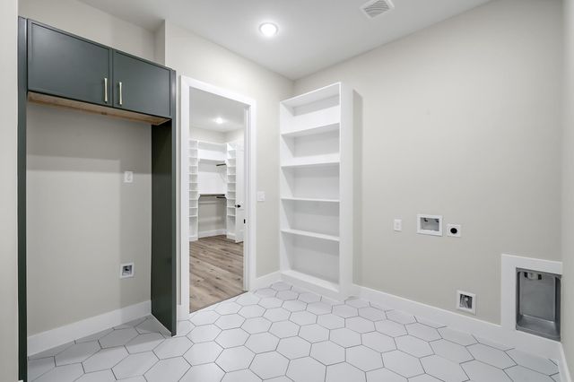 90 Wick Willow Rd, Montgomery, TX 77356