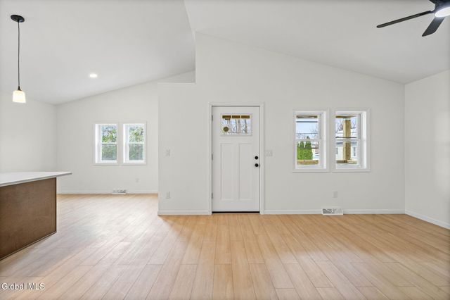 2004 Foster Avenue, Schenectady, NY 12308