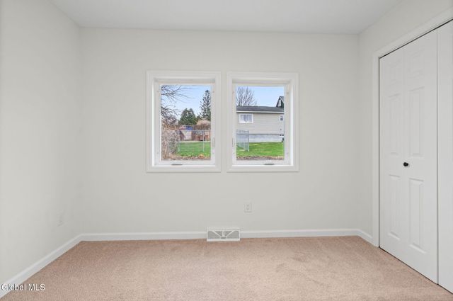 2004 Foster Avenue, Schenectady, NY 12308