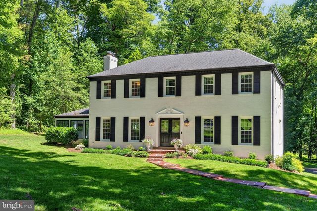11312 LAPHAM DR, Oakton, VA 22124