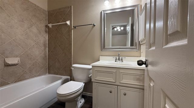 13615 Evening Wind Drive, Pearland, TX 77584