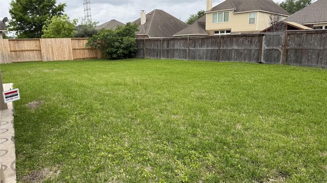 13615 Evening Wind Drive, Pearland, TX 77584