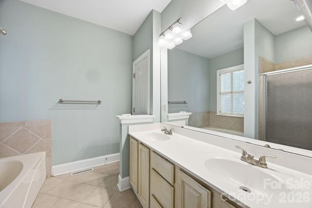 805 Celbridge Court, Charlotte, NC 28270
