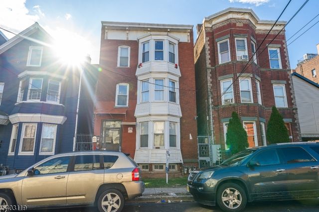 1124 Hampton Pl, Elizabeth City, NJ 07201