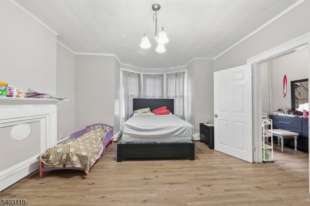 1124 Hampton Pl, Elizabeth City, NJ 07201