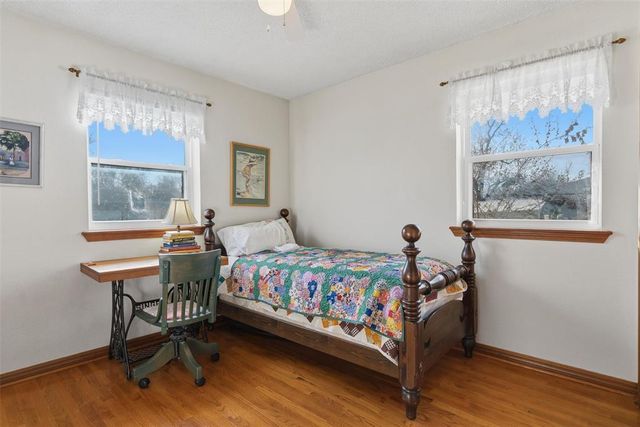 115 NE 8th Street, Moore, OK 73160