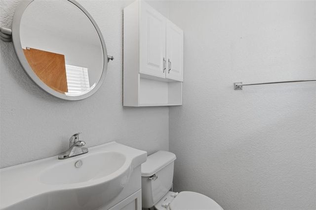 115 NE 8th Street, Moore, OK 73160