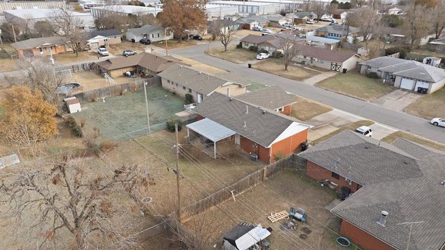 115 NE 8th Street, Moore, OK 73160