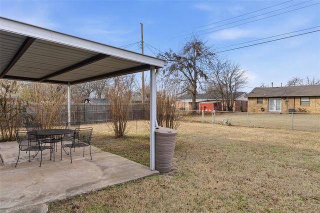 115 NE 8th Street, Moore, OK 73160