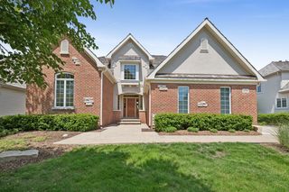 1029 Ridgeview Drive, Inverness, IL 60010