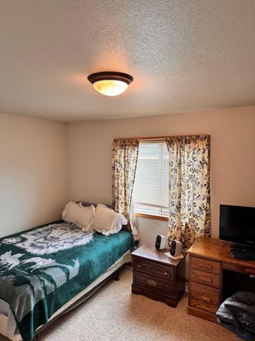 990 HAAKON, Rapid City, SD 57703