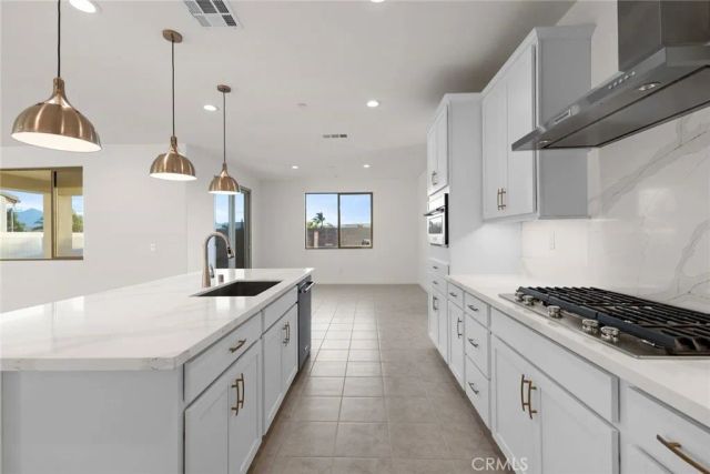 17727 Santa Lucia Court, Riverside, CA 92503