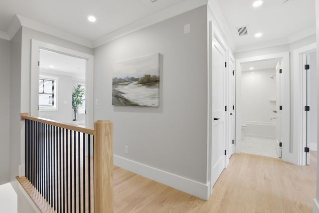 36 Loomis 102, Bedford, MA 01730