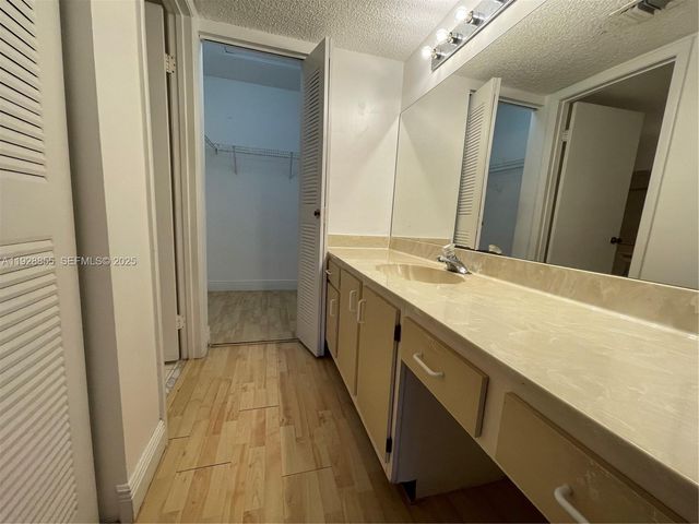 9755 Westview Dr 1223, Coral Springs, FL 33076