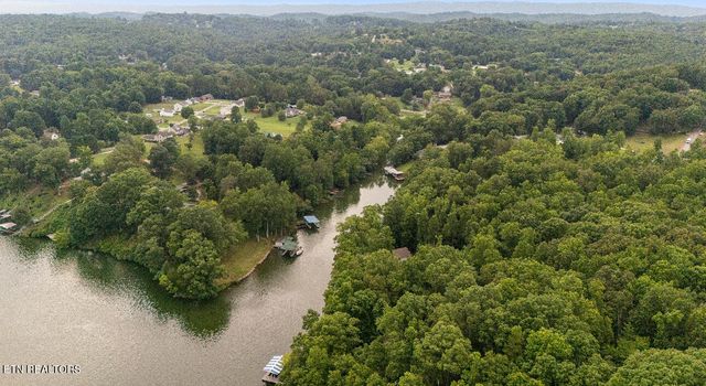165 Rebel Rd Rd, Harriman, TN 37748