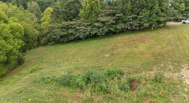 165 Rebel Rd Rd, Harriman, TN 37748