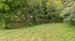 165 Rebel Rd Rd, Harriman, TN 37748