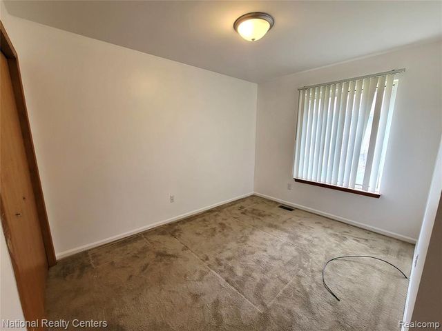 26811 Villa Calabrese, Warren, MI 48091