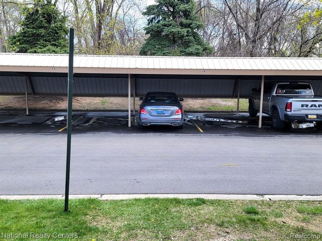 26811 Villa Calabrese, Warren, MI 48091