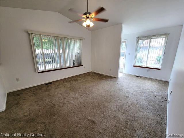 26811 Villa Calabrese, Warren, MI 48091