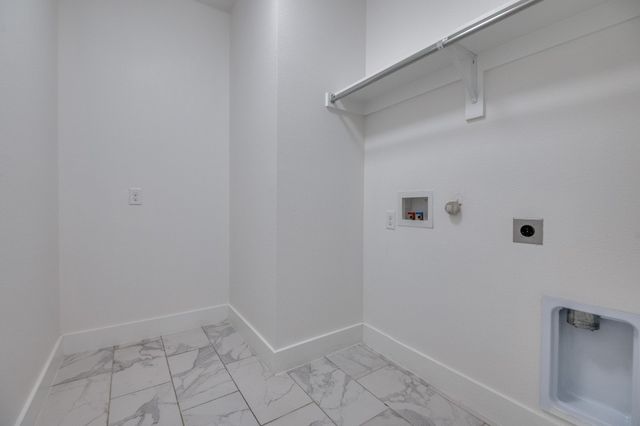 5567 Butternut Street, Dallas, TX 75212
