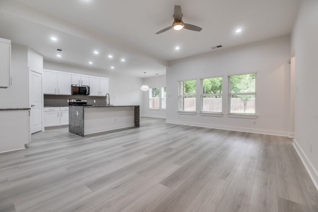 5567 Butternut Street, Dallas, TX 75212