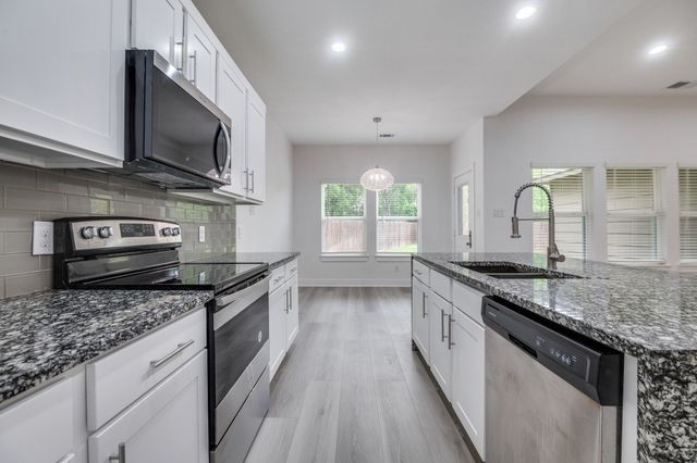 5567 Butternut Street, Dallas, TX 75212