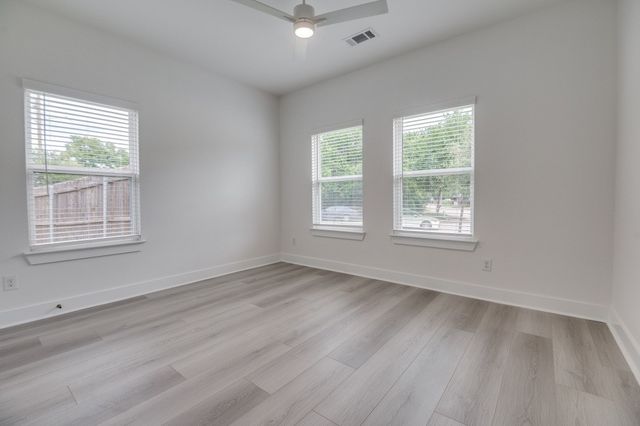 5567 Butternut Street, Dallas, TX 75212