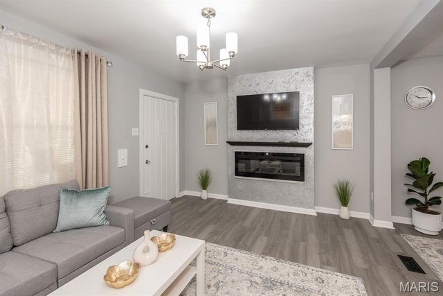 5920 Morganford Road, St Louis, MO 63116