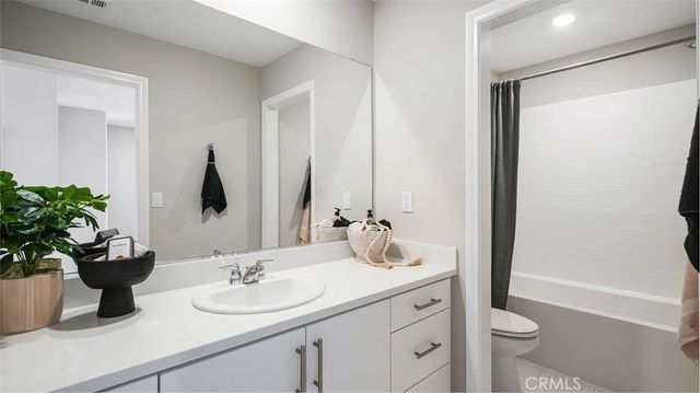 7216 Serene Skies Court, Jurupa Valley, CA 92509