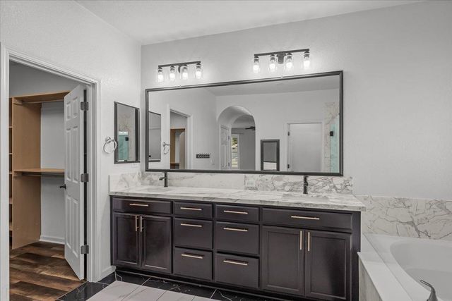 1766 Churchill Downs Cir, Oakdale, CA 95361