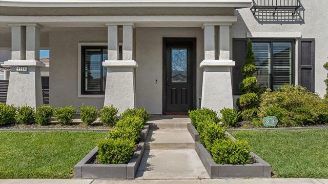 1766 Churchill Downs Cir, Oakdale, CA 95361