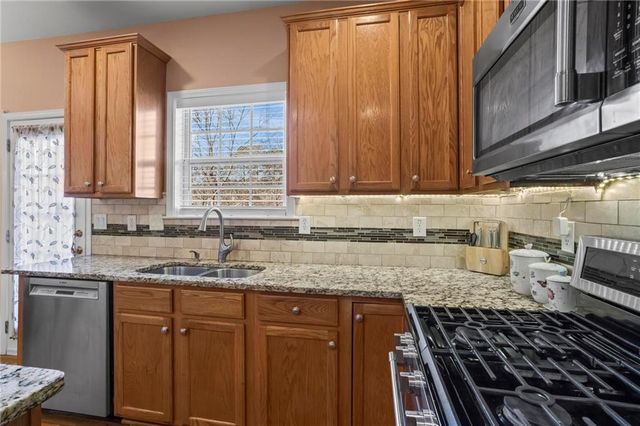 1728 Hampton Woods Way, Lawrenceville, GA 30043