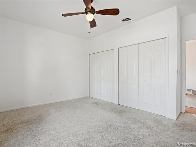 8868 Tackles Drive, White Lake, MI 48386