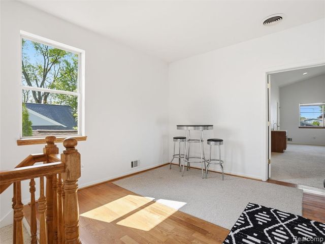 8868 Tackles Drive, White Lake, MI 48386