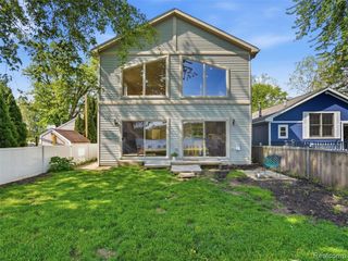 8868 Tackles Drive, White Lake, MI 48386